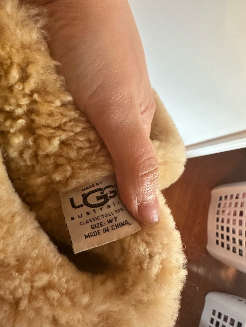 UGG Australia Classic Chestnut Shearling Boots tall - Picture 6 of 6